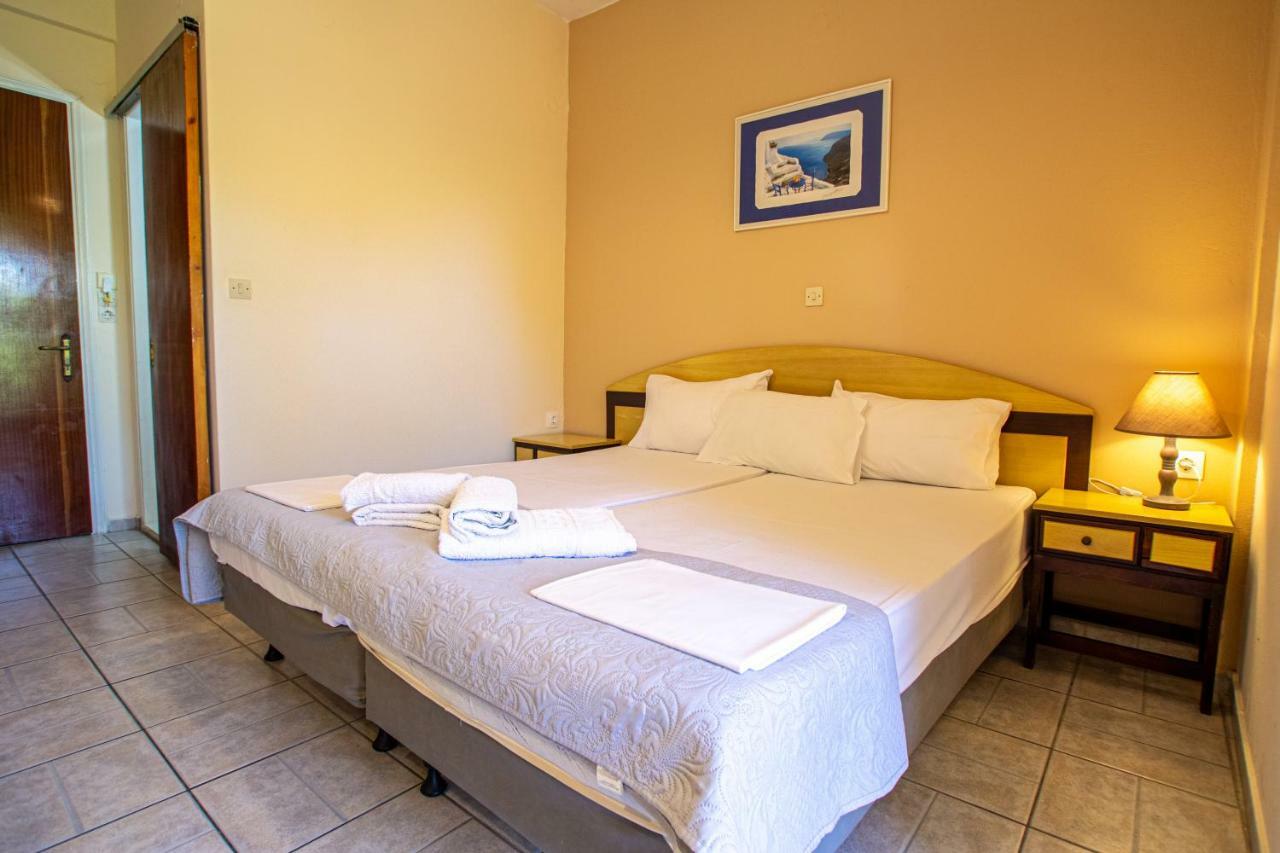 Tellis Holiday Rooms Moraḯtika Esterno foto