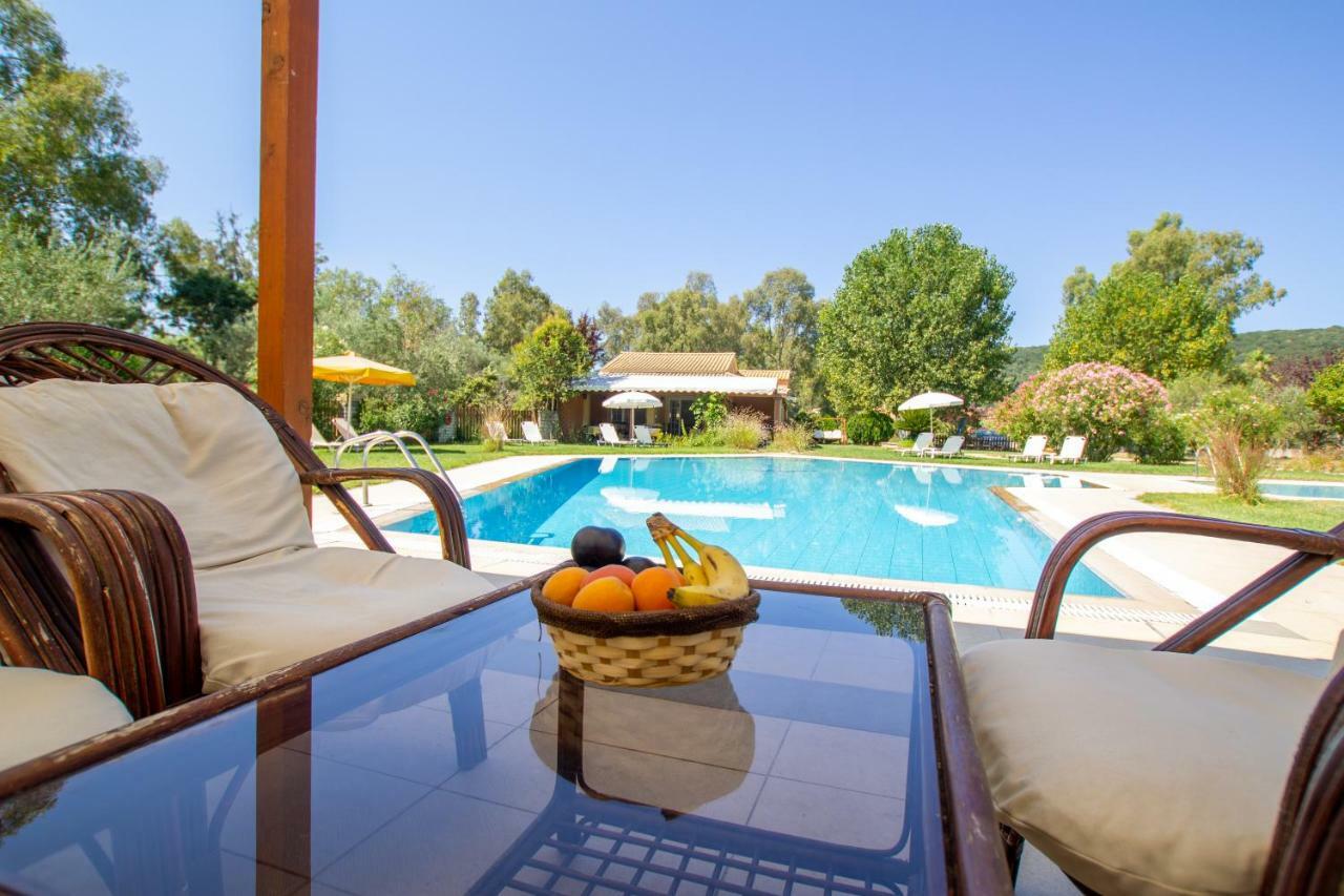 Tellis Holiday Rooms Moraḯtika Esterno foto