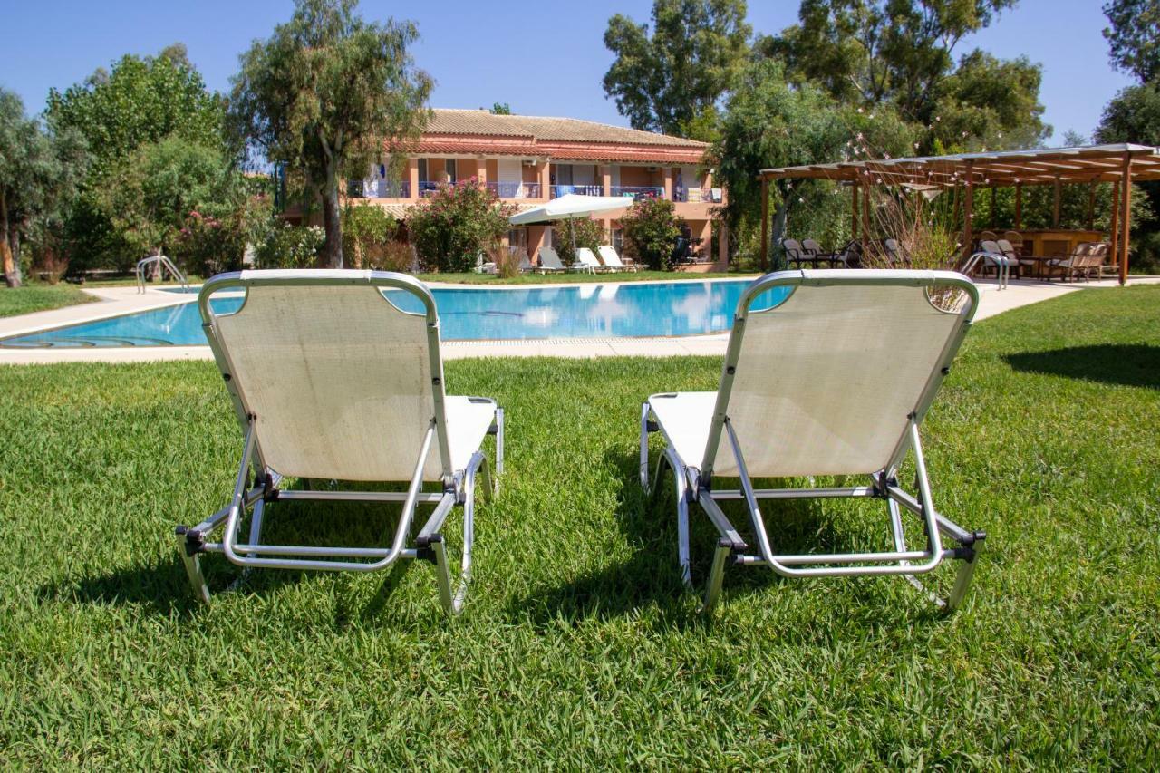 Tellis Holiday Rooms Moraḯtika Esterno foto